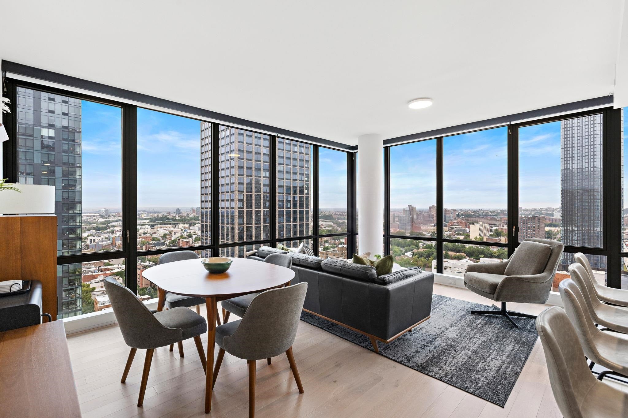 155 BAY ST 2508