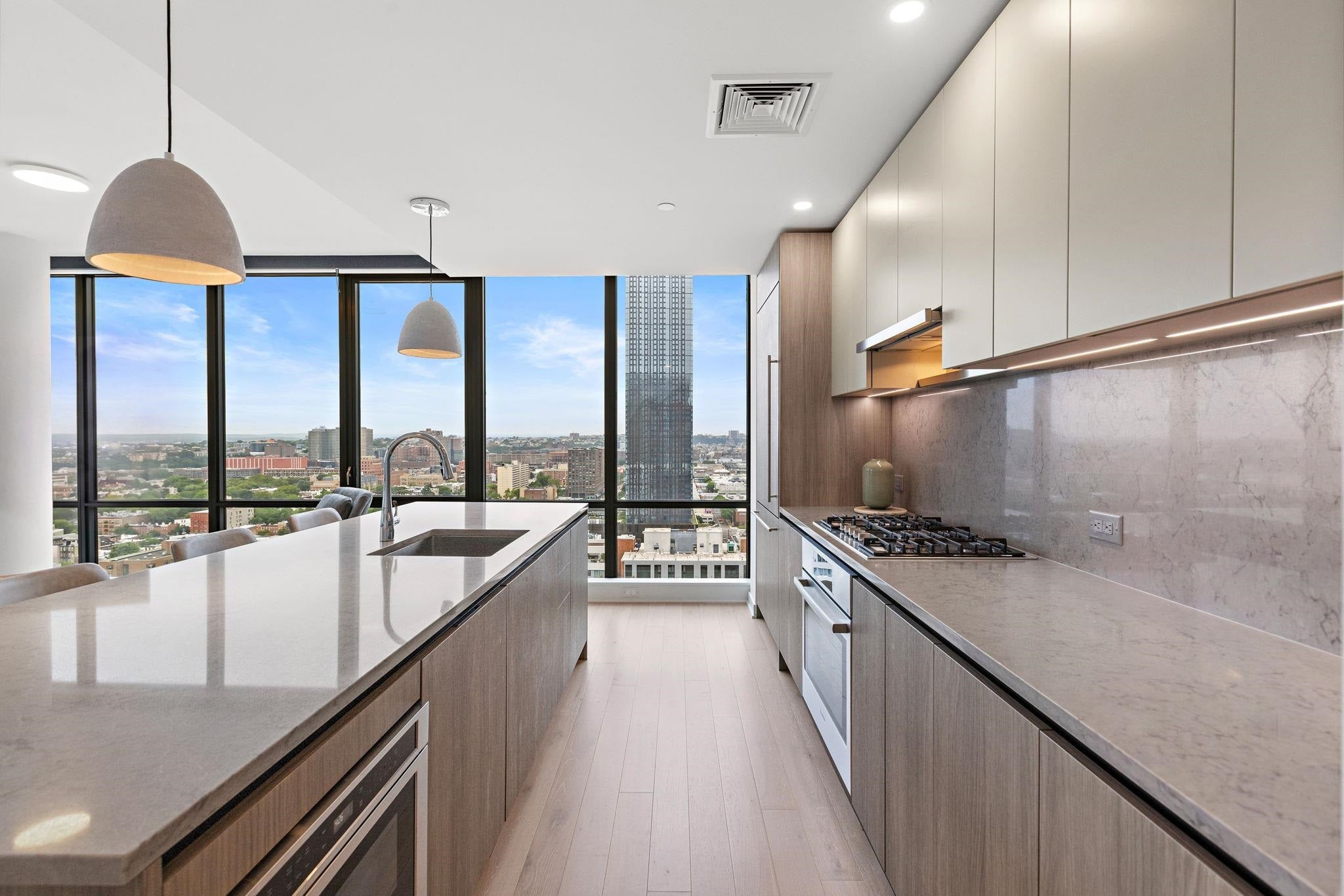 155 BAY ST 2508