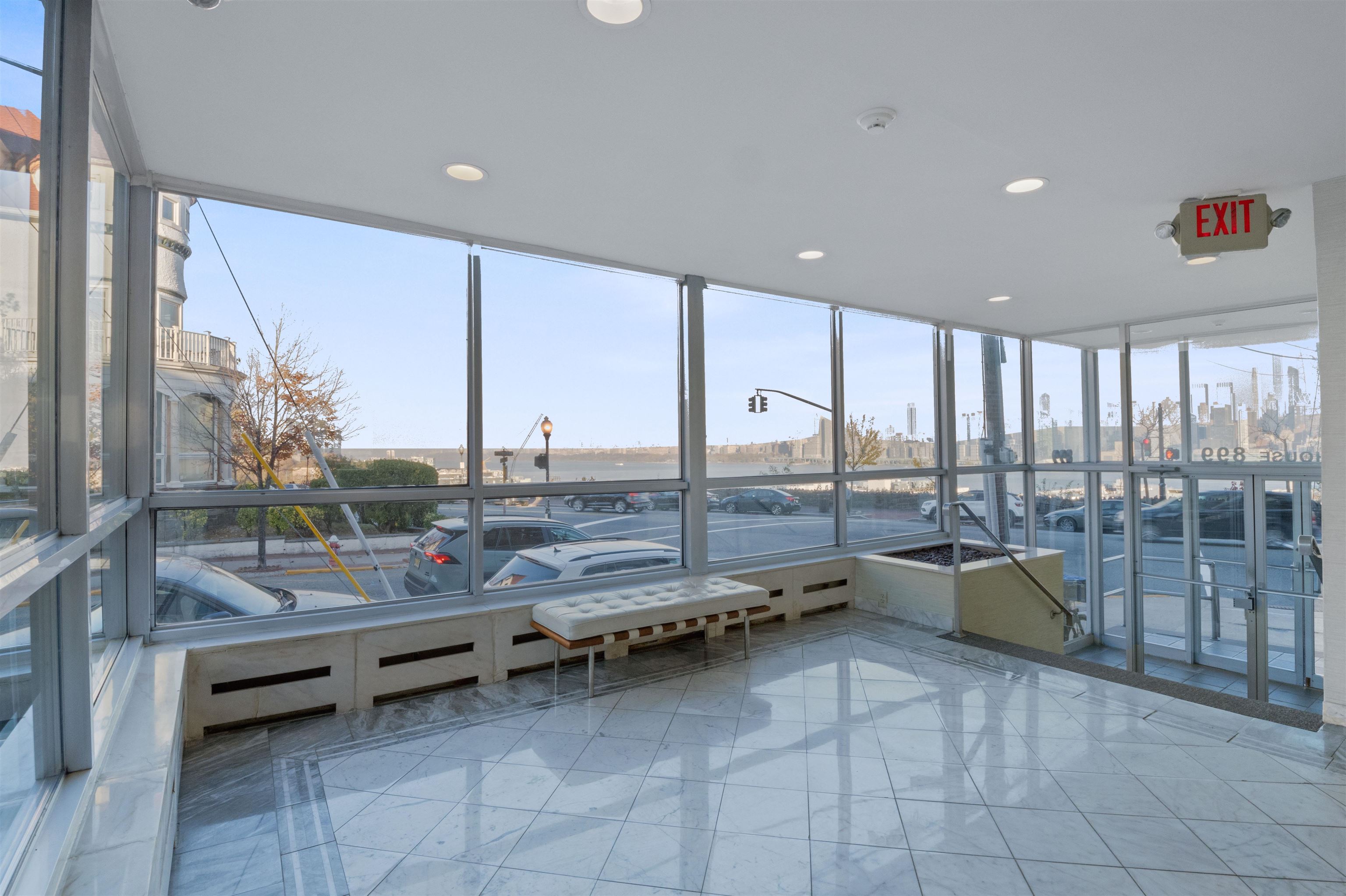 899 Blvd East #6F, Weehawken, New Jersey image 2