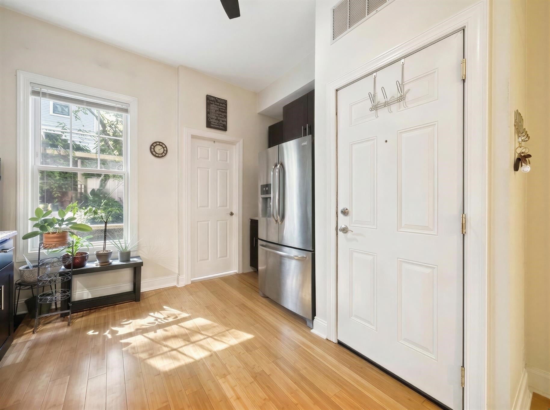125 SHERMAN AVE #1L