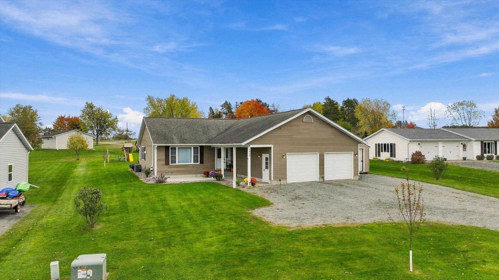 Photo of 1008 Decker STREET, Athens, WI 54411 (MLS # 22605178)