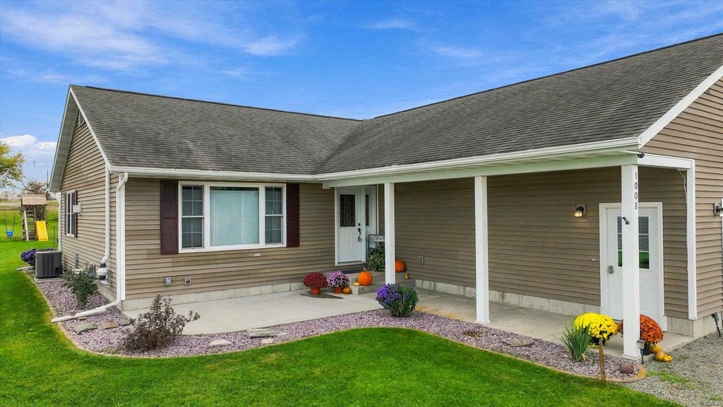 Photo of 1008 Decker STREET, Athens, WI 54411 (MLS # 22605178)