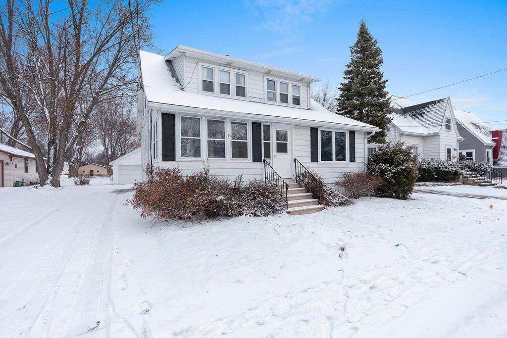 Photo of 1343 Eliza STREET, Green Bay, WI 54301 (MLS # 50320153)