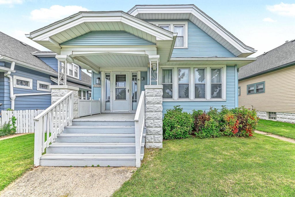 Photo of 3332 S 9th PLACE, Milwaukee, WI 53215 (MLS # 1981793)