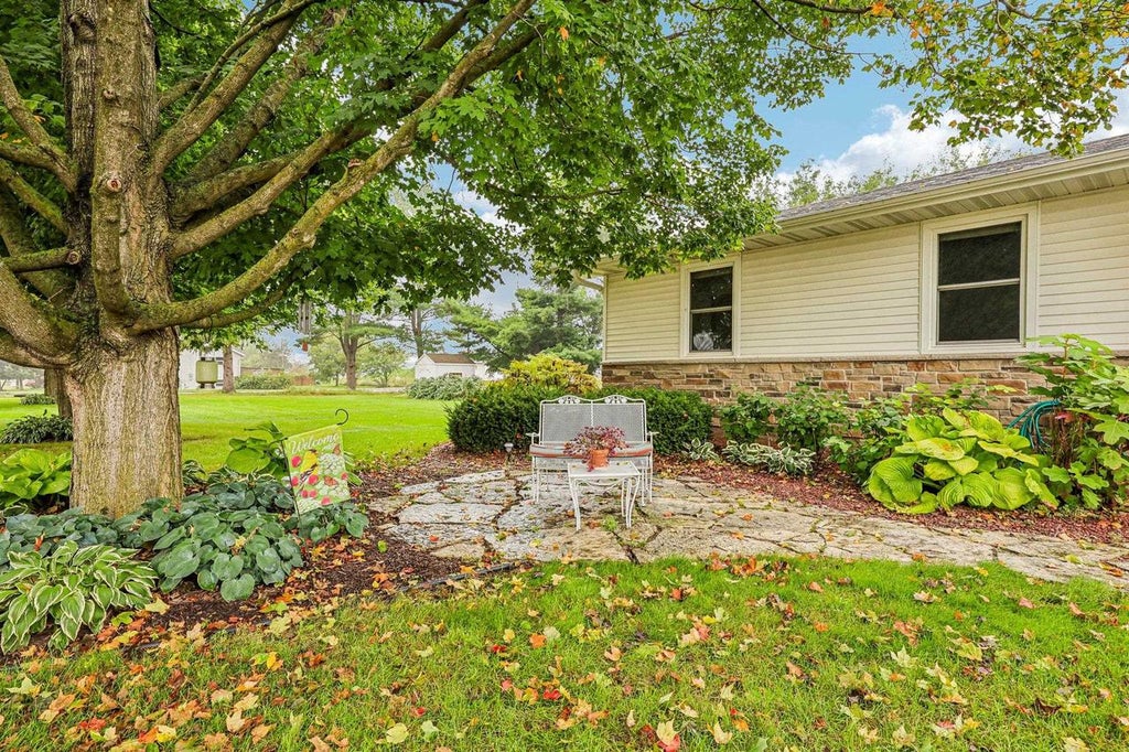 Photo of 463 S Park STREET, Belleville, WI 53508 (MLS # 2033598)