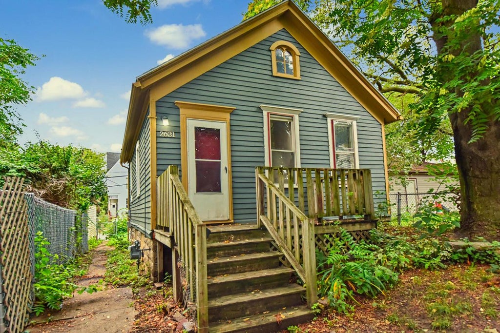 Photo of 2631 N Booth STREET, Milwaukee, WI 53212 (MLS # 1976275)
