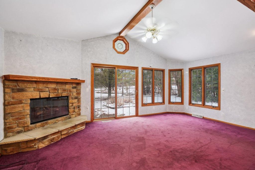 Photo of 3927 W Acre AVENUE, Franklin, WI 53132 (MLS # 1946443)