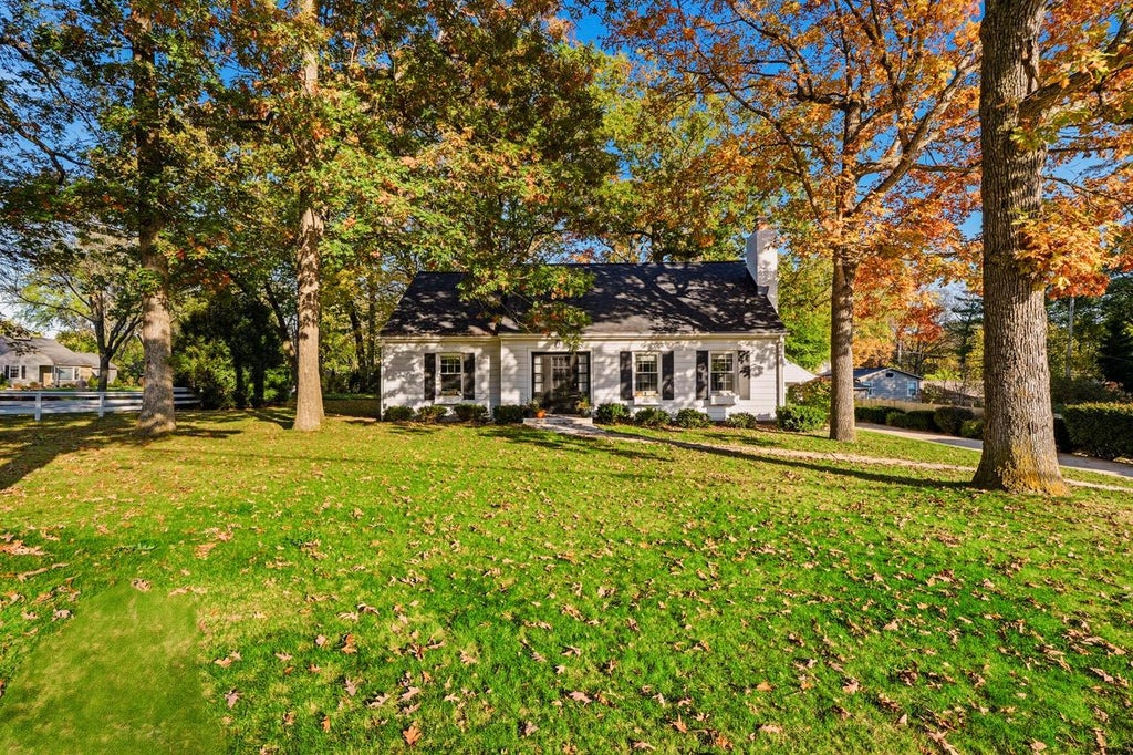 Photo of 1672 N 124th STREET, Wauwatosa, WI 53226 (MLS # 1984243)
