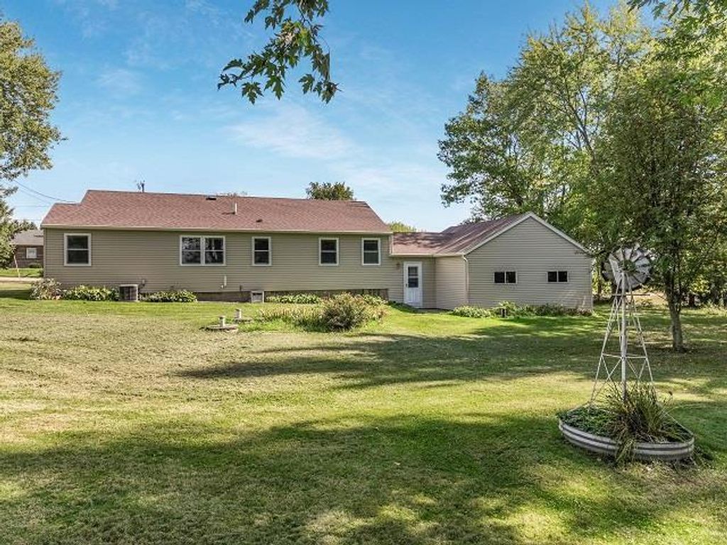 Photo of 202480 County Road E Rd, Marshfield, WI 54449 (MLS # 22505141)