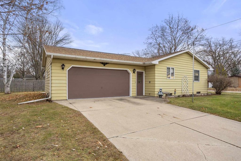 Photo of 2600 E Wisconsin AVENUE, Kaukauna, WI 54130 (MLS # 50318776)