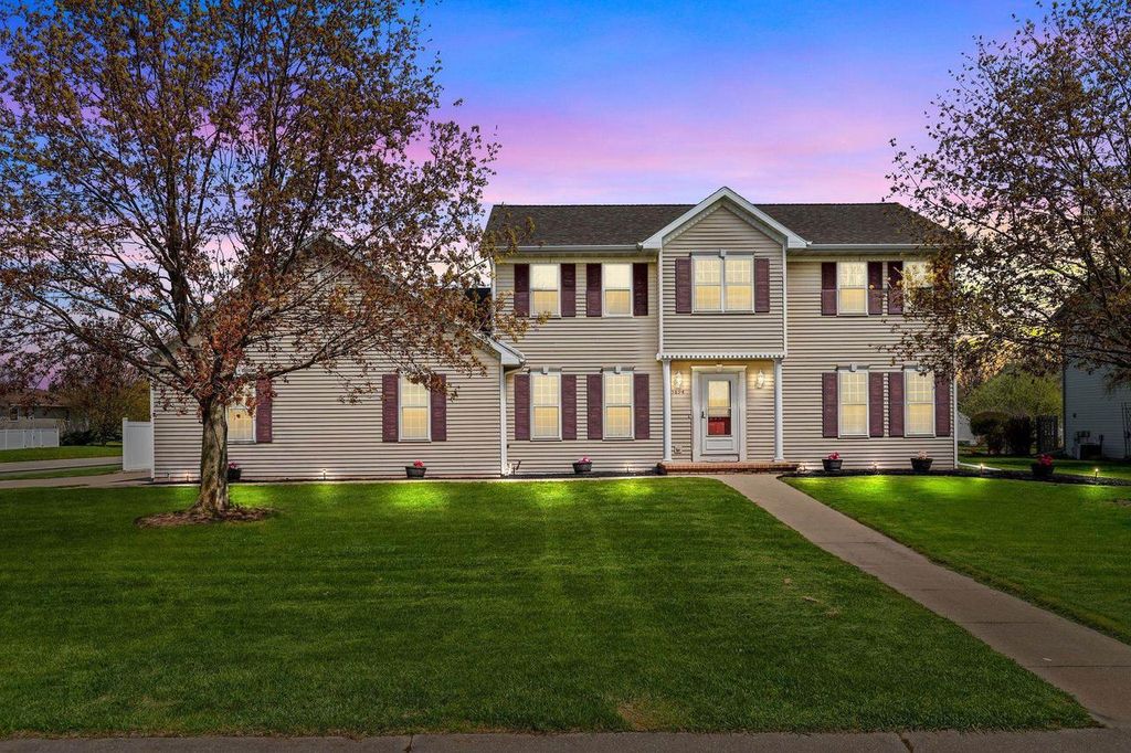 Photo of W5894 Sweet Clover DRIVE, Appleton, WI 54915 (MLS # 50325003)