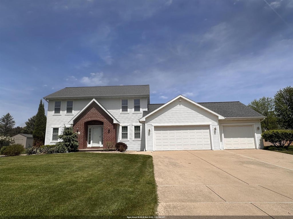 Photo of 2704 Brookview DRIVE, Green Bay, WI 54313 (MLS # 50325852)