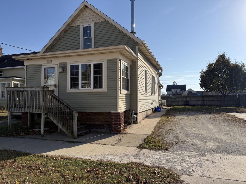 Photo of 1313 21st STREET, Two Rivers, WI 54241 (MLS # 1943064)