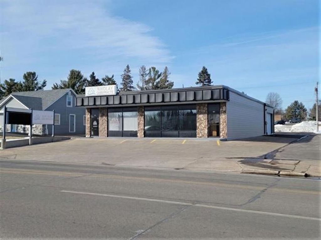 Photo of 115-117 W Upham STREET, Marshfield, WI 54449 (MLS # 22600892)