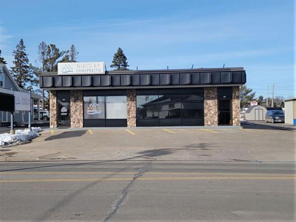 Photo of 115-117 W Upham STREET, Marshfield, WI 54449 (MLS # 22600892)