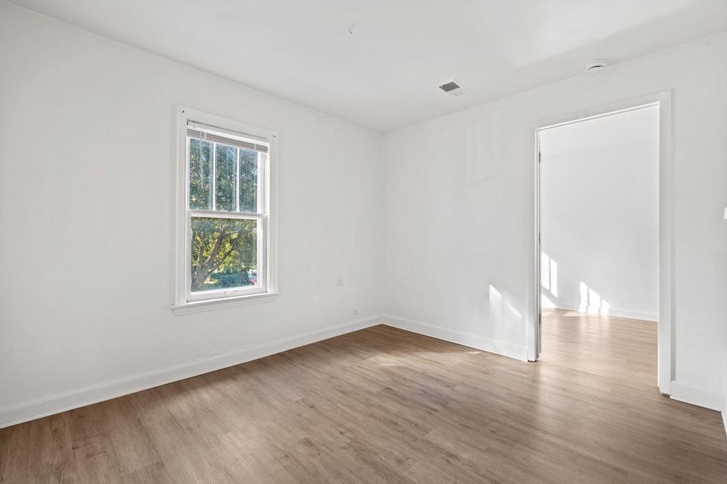 Photo of 1603 E Hampshire STREET, Milwaukee, WI 53211 (MLS # 1947359)