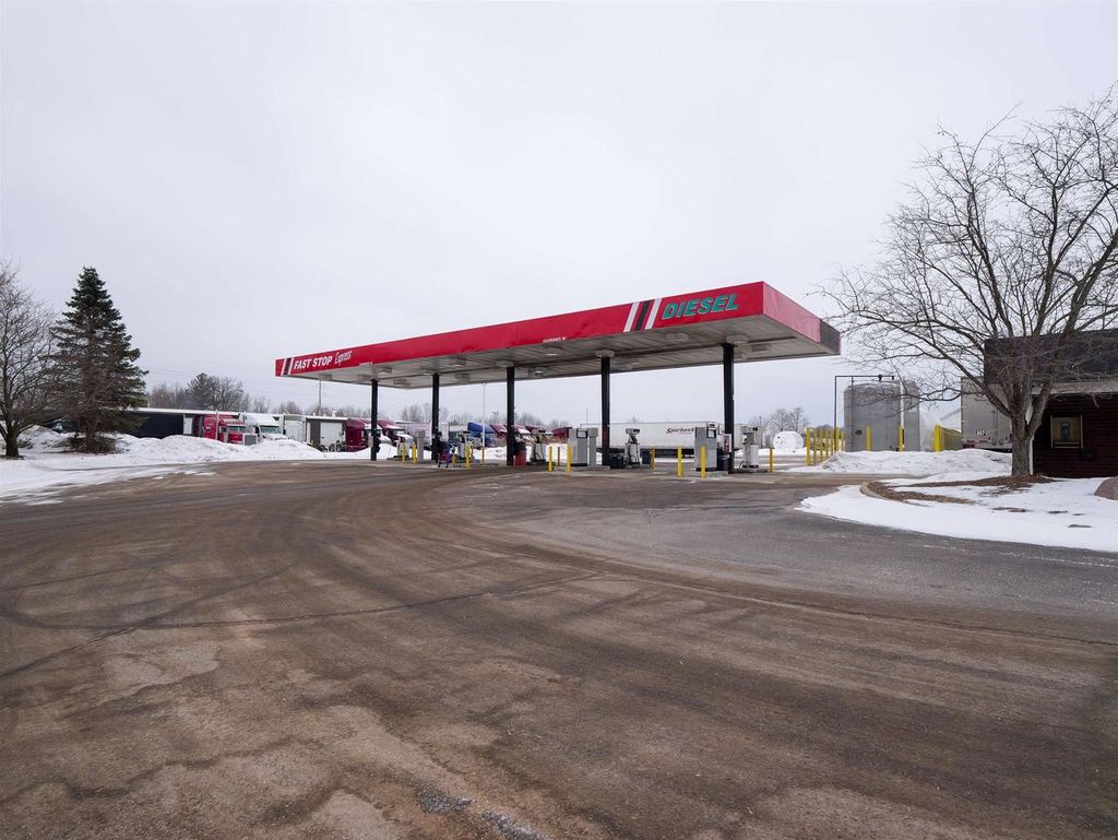 Photo of 421 &amp; 511 N 25th AVENUE, Wisconsin Rapids, WI 54495 (MLS # 22600558)