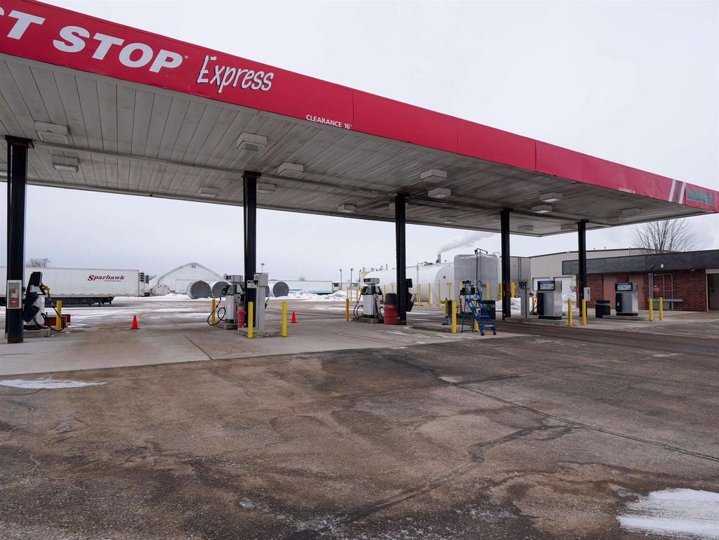 Photo of 421 &amp; 511 N 25th AVENUE, Wisconsin Rapids, WI 54495 (MLS # 22600558)