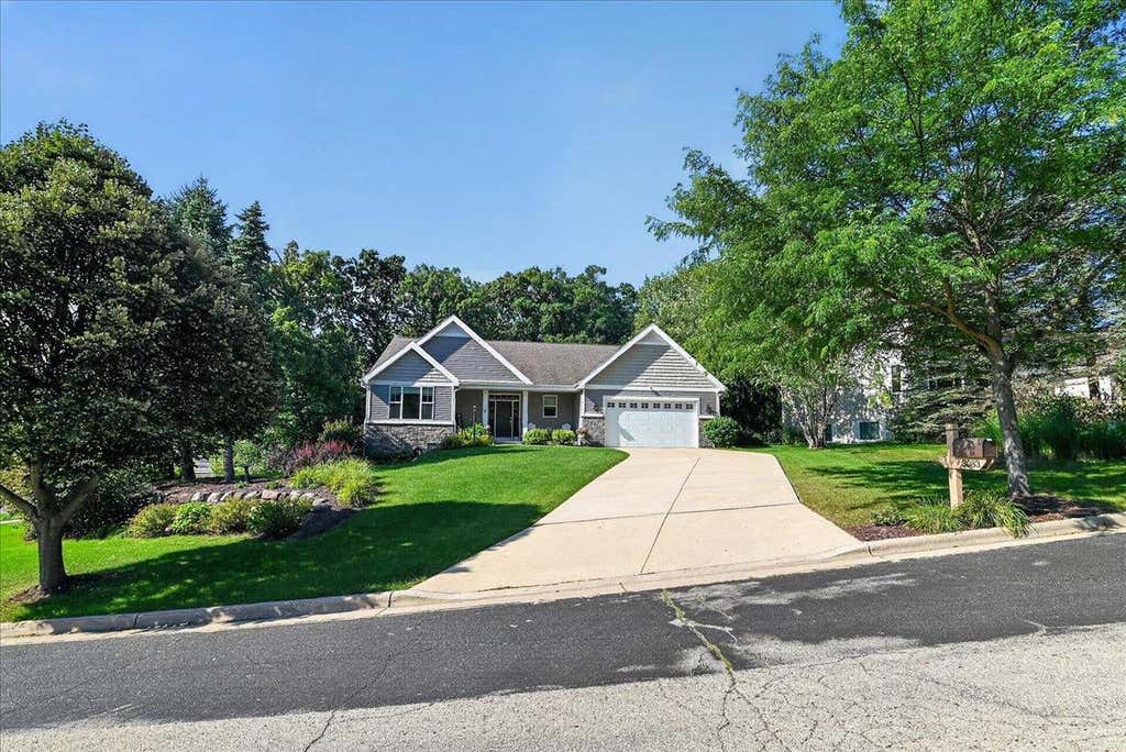 Photo of 3083 Barrington Hills COURT, Fitchburg, WI 53711 (MLS # 2031456)
