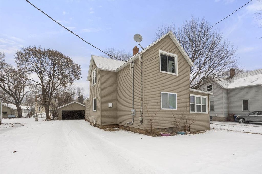 Photo of 212 Chute STREET, Menasha, WI 54952 (MLS # 50320795)