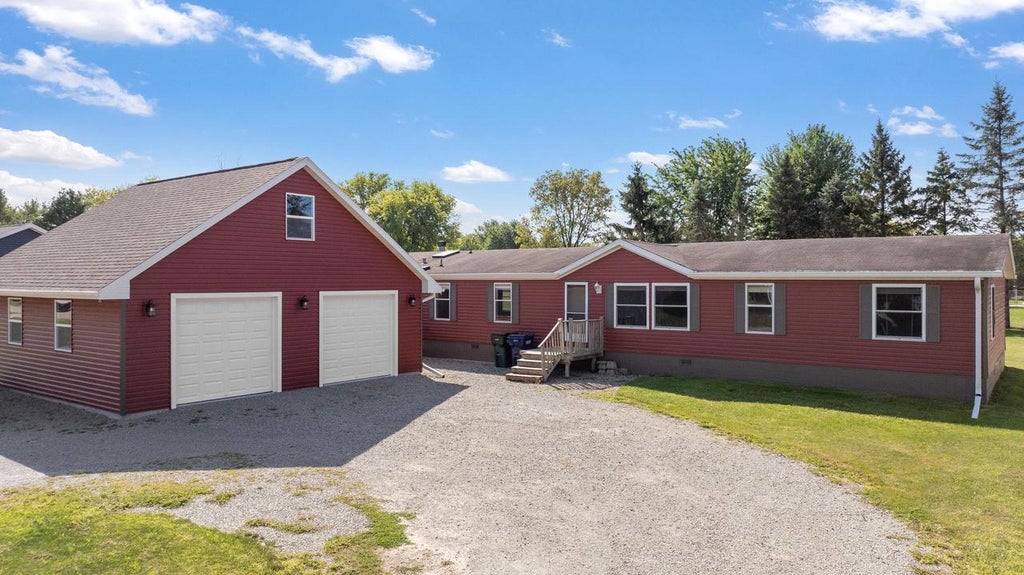 Photo of 407 Riverview COURT, Fremont, WI 54940 (MLS # 50331859)
