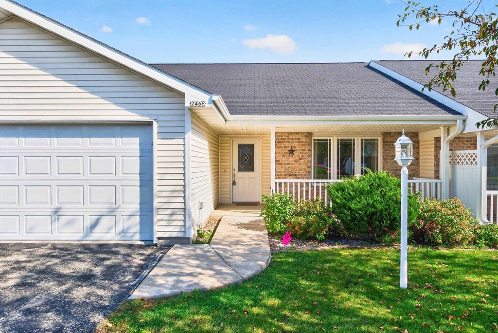 Photo of 246 Wyldewood DRIVE #E, Oshkosh, WI 54904 (MLS # 50333731)