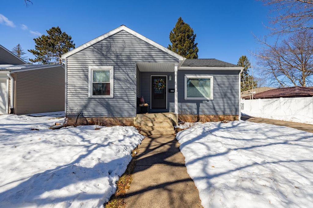 Photo of 328 N 7th AVENUE, Wausau, WI 54401 (MLS # 22601134)