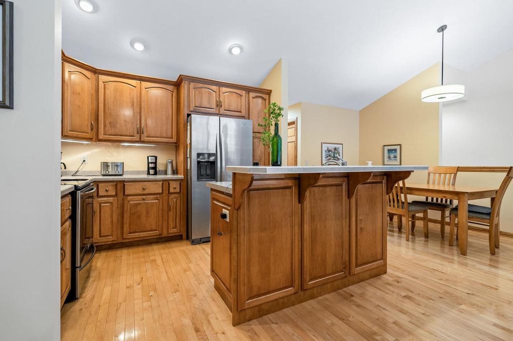 Photo of 2690 Woodfield COURT, Green Bay, WI 54313 (MLS # 50319130)