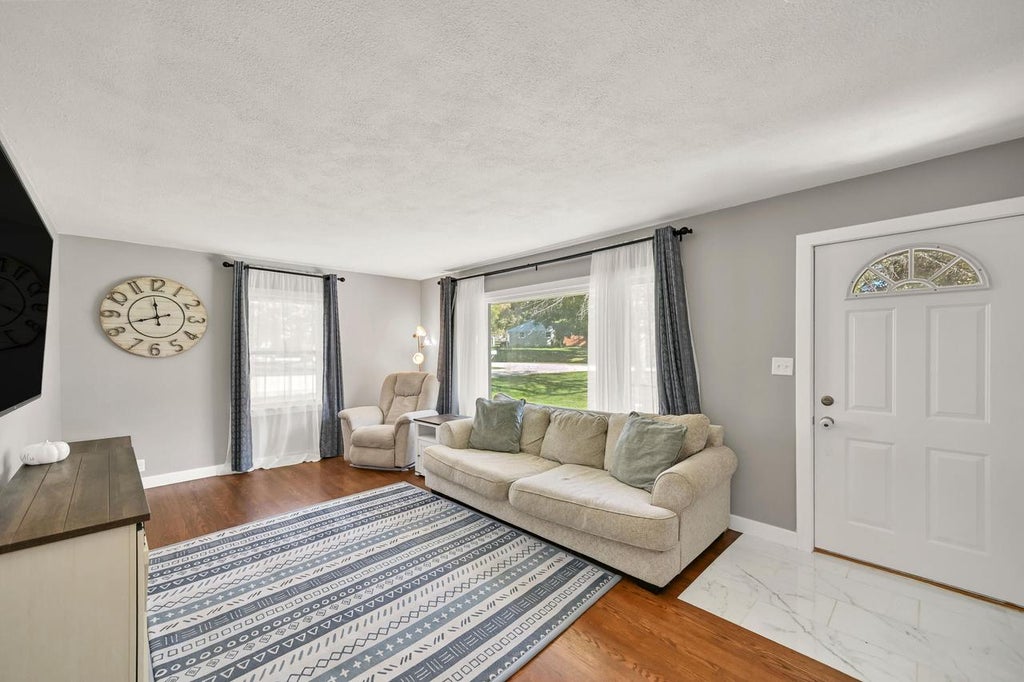 Photo of 5225 S Brennan DRIVE, New Berlin, WI 53146 (MLS # 1986615)