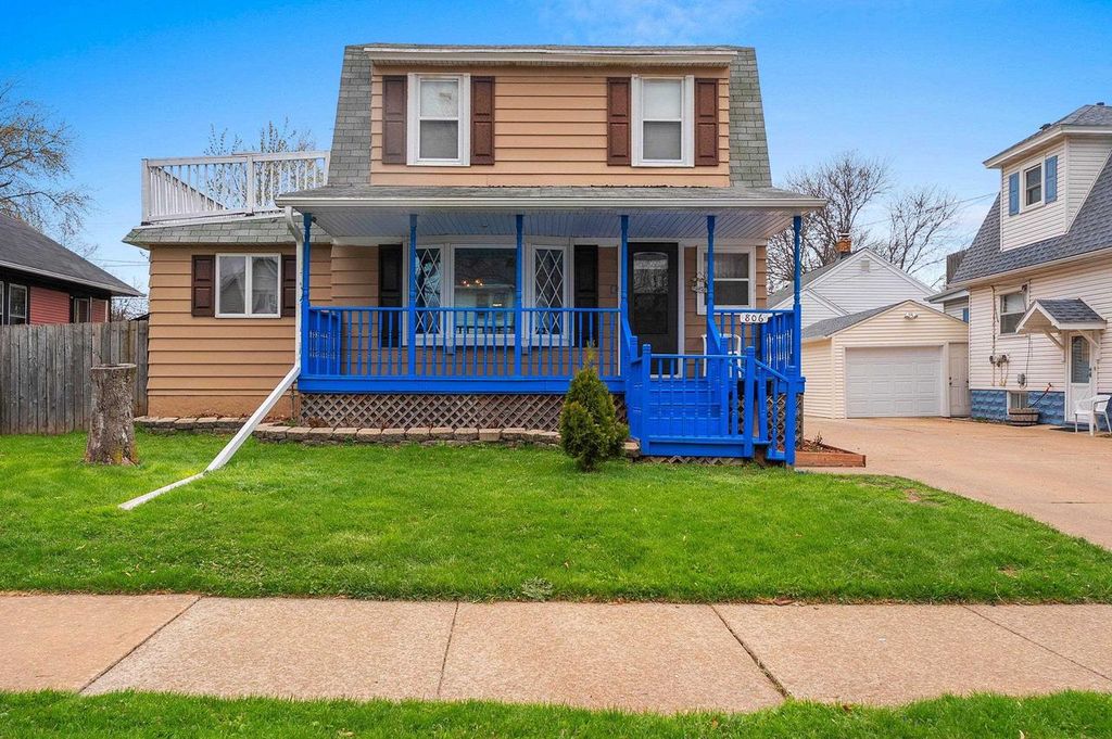 Photo of 806 11th AVENUE, Green Bay, WI 54304 (MLS # 50324430)