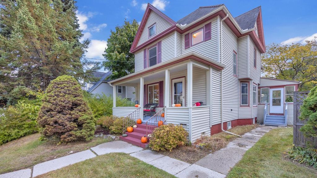 Photo of 845 N 8th STREET, Manitowoc, WI 54220 (MLS # 1940308)