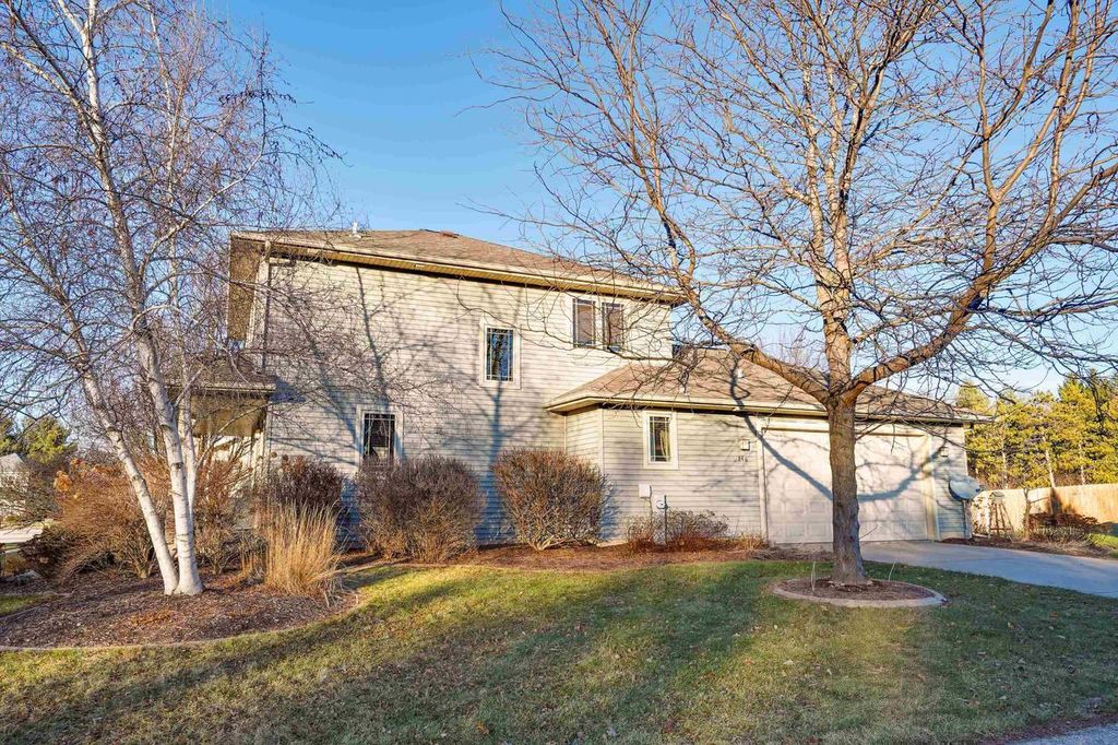 Photo of 246 Concord PLACE, Deerfield, WI 53531 (MLS # 2014824)