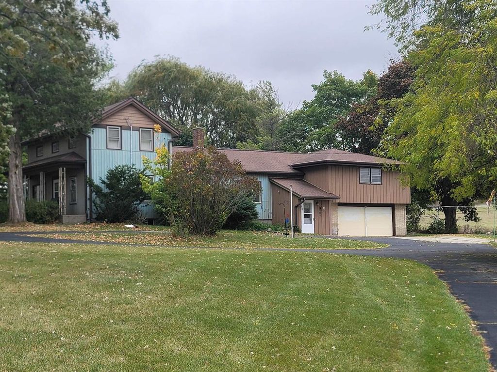 Photo of W5315 Sumac ROAD, Plymouth, WI 53073 (MLS # 50317371)