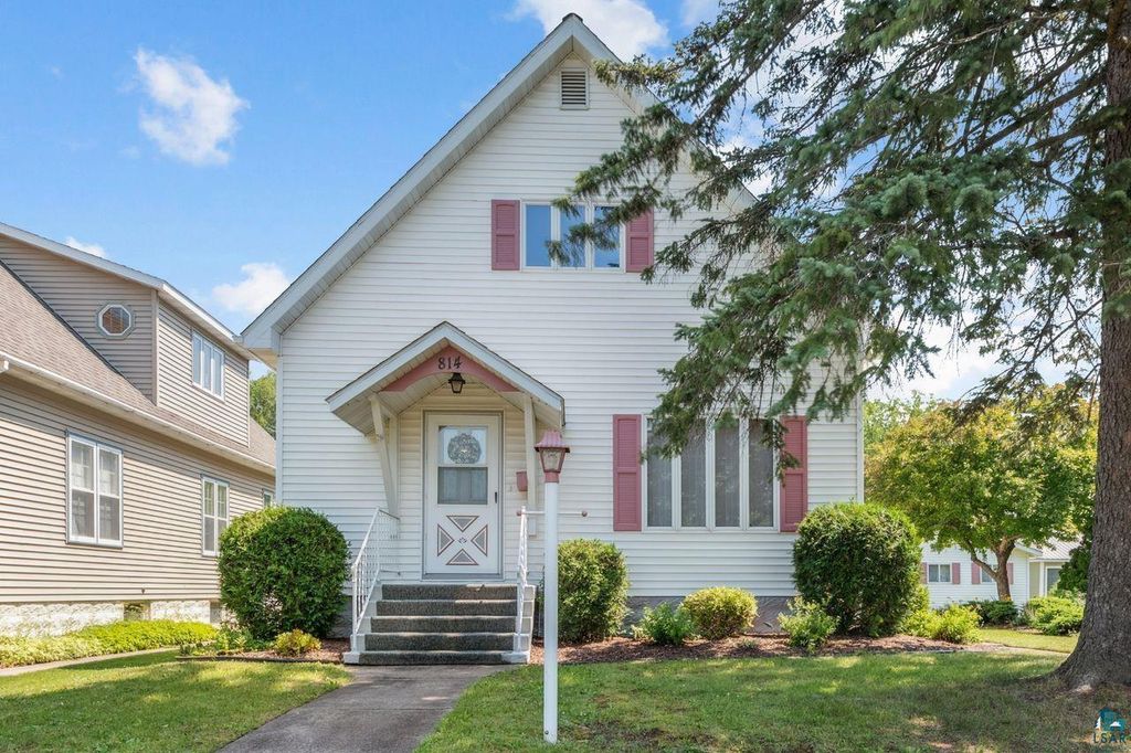 Photo of 814 3rd Ave W Ave, Ashland, WI 54806 (MLS # 6124185)