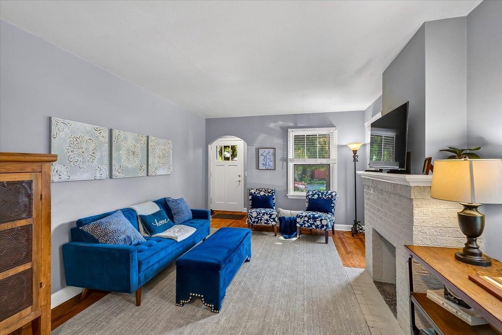 Photo of 12 Farley AVENUE, Madison, WI 53705 (MLS # 2024611)