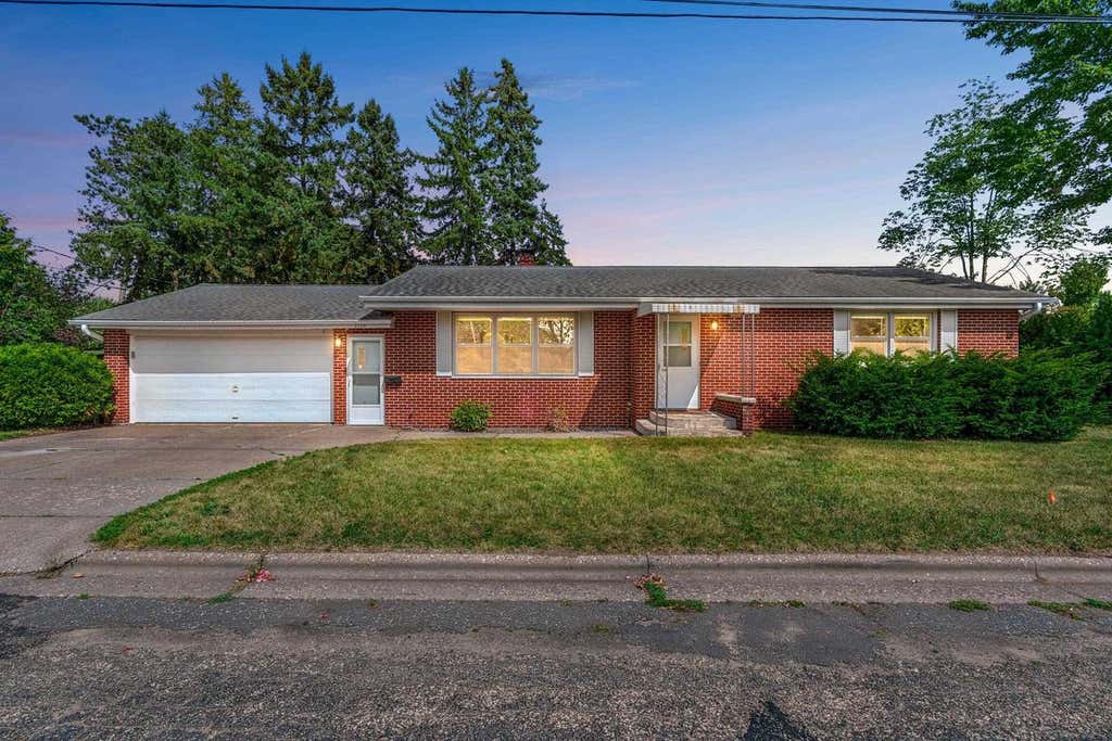 Photo of 2125 Indiana AVENUE, Stevens Point, WI 54481 (MLS # 22603835)
