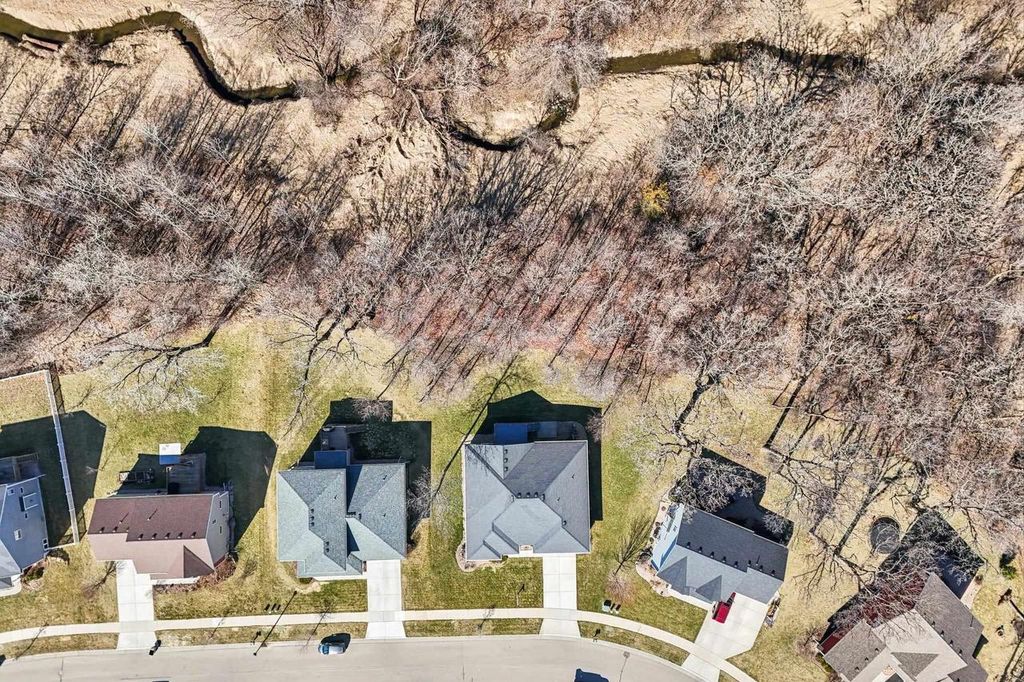 Photo of 1158 Gracing Oaks LANE, Sun Prairie, WI 53590 (MLS # 2018412)