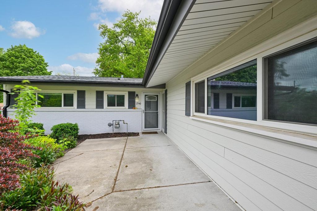 Photo of 2540 Anita DRIVE, Brookfield, WI 53045 (MLS # 1963348)