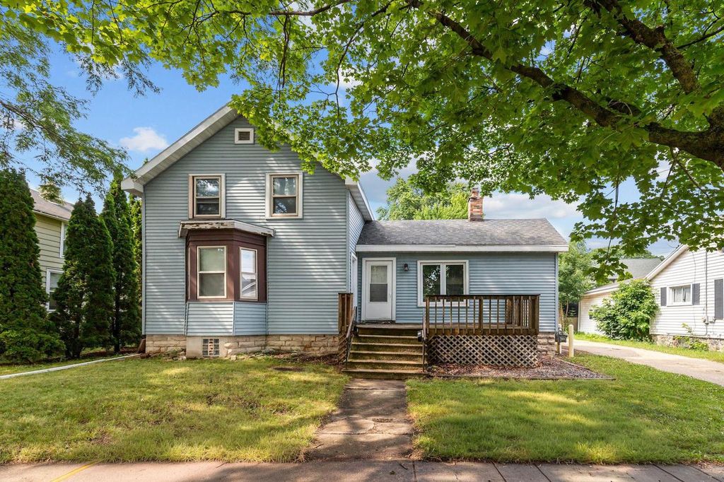 Photo of 393 W Division STREET, Fond Du Lac, WI 54935 (MLS # 50328964)