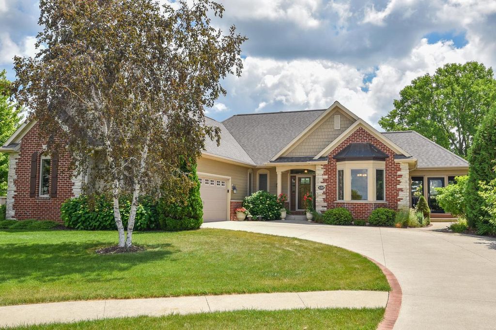 Photo of 154 Water COURT, Cedar Grove, WI 53013 (MLS # 1947633)