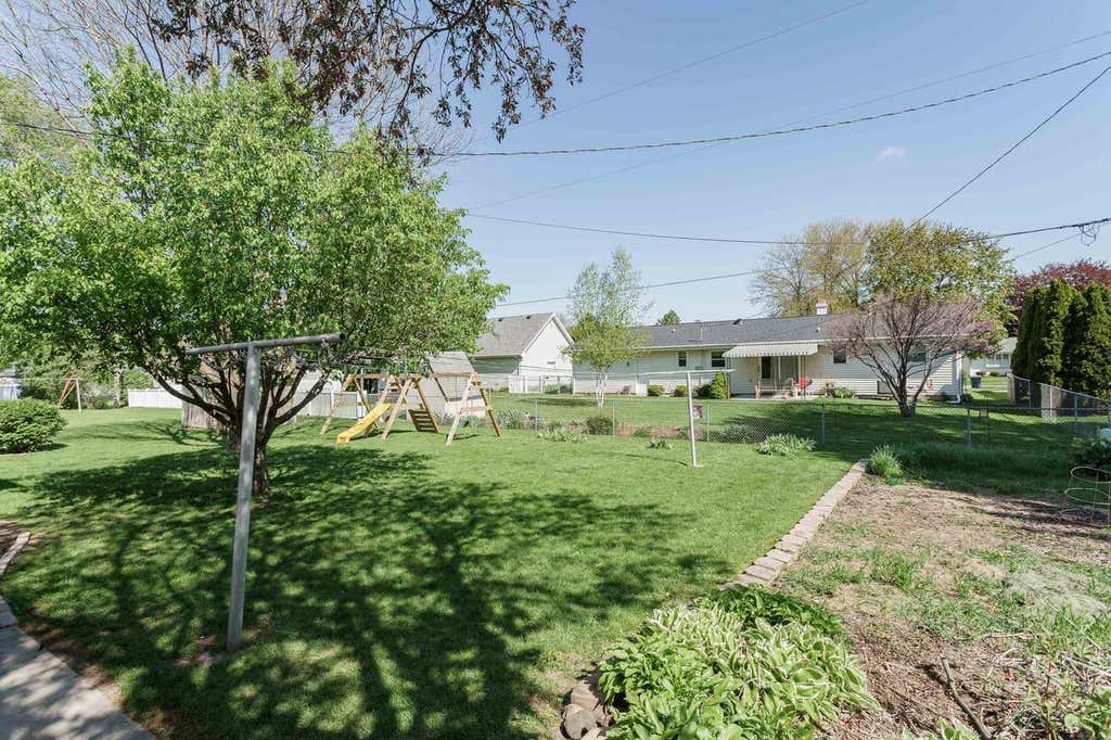 Photo of 2511 Wesley AVENUE, Janesville, WI 53545 (MLS # 2027583)
