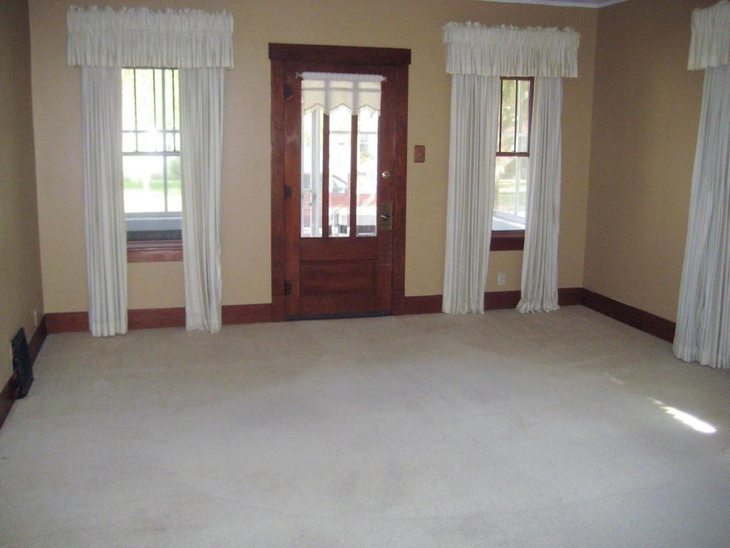 Photo of 523 S Michigan STREET, Prairie Du Chien, WI 53821 (MLS # 2009183)