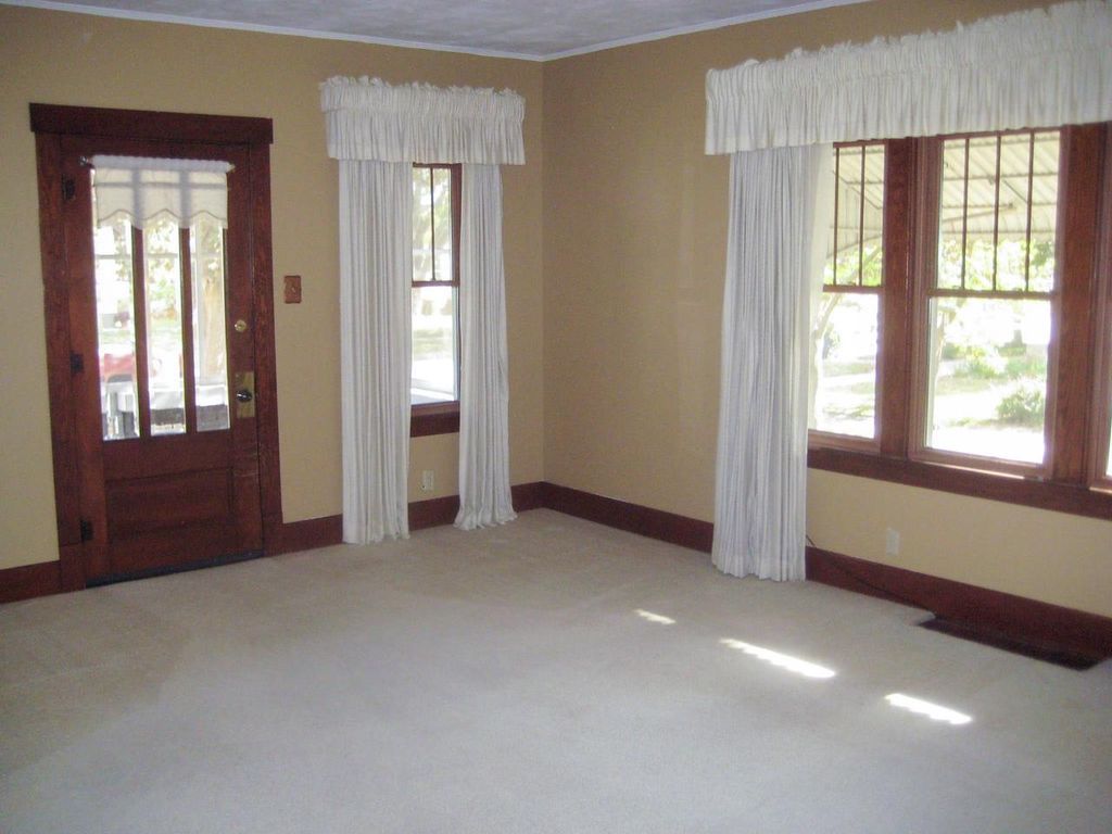 Photo of 523 S Michigan STREET, Prairie Du Chien, WI 53821 (MLS # 2009183)