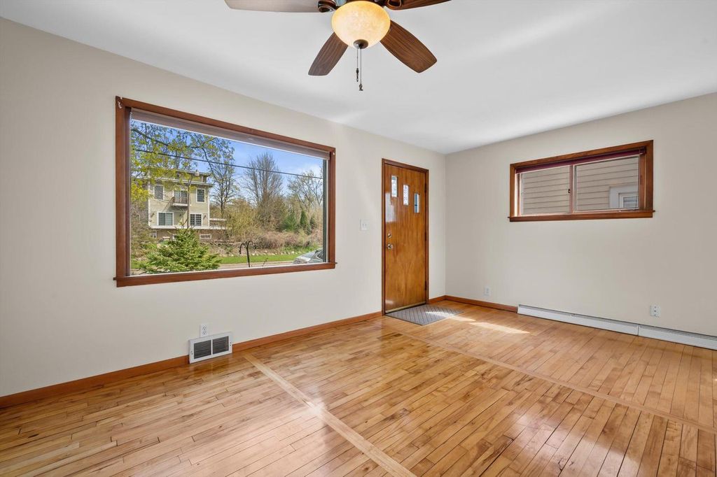 Photo of 5377 N 13th STREET, Milwaukee, WI 53209 (MLS # 1960394)
