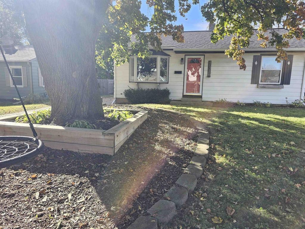 Photo of 4603 Gordon AVENUE, Monona, WI 53716 (MLS # 2011077)