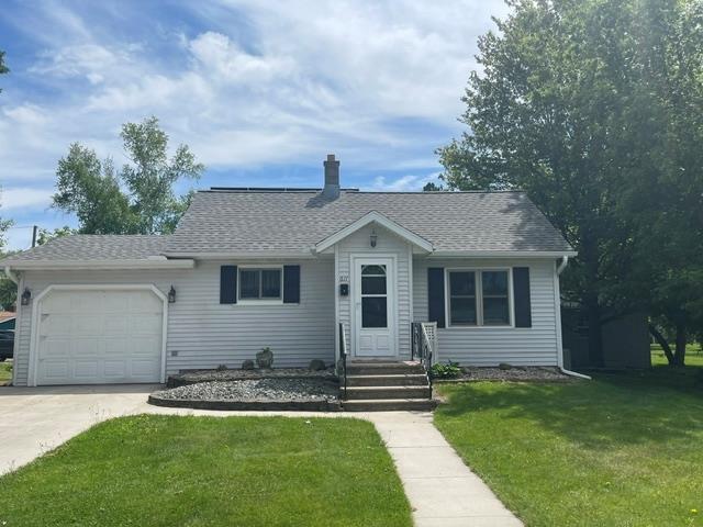 Photo of 611 Farwell AVENUE, Antigo, WI 54409 (MLS # 22602437)