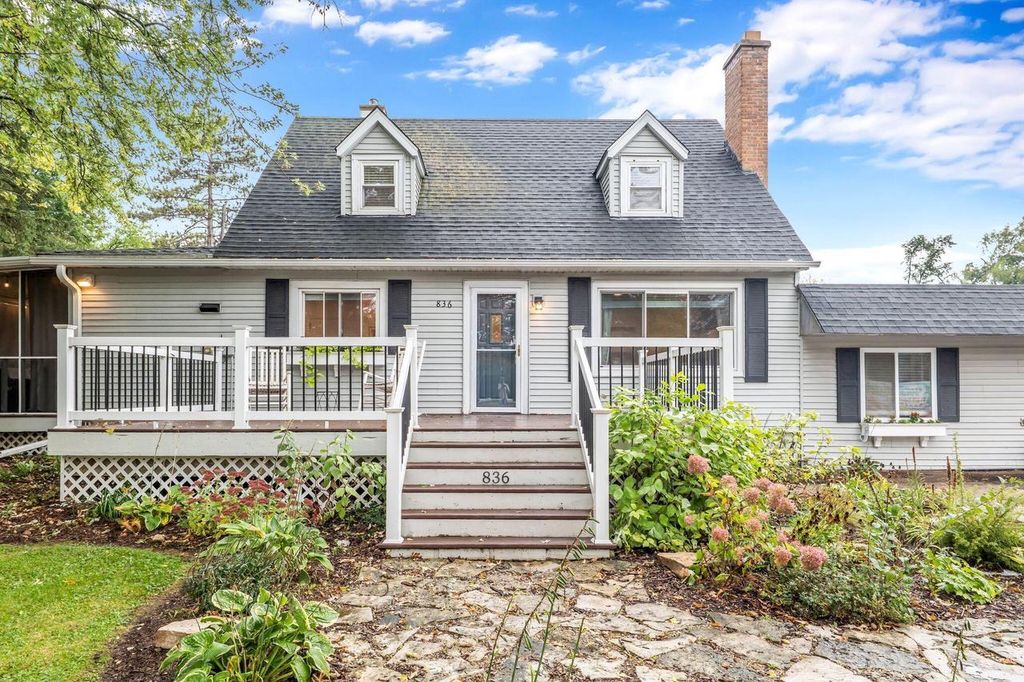 Photo of 836 Maxwell STREET, Lake Geneva, WI 53147 (MLS # 1938963)