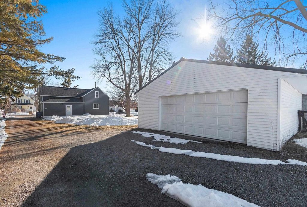 Photo of 219 Front STREET, Pulaski, WI 54162 (MLS # 50322588)