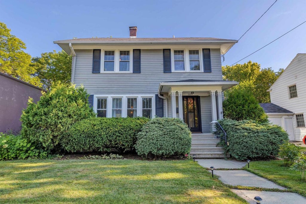 Photo of 1109 Porlier STREET, Green Bay, WI 54301 (MLS # 50332690)