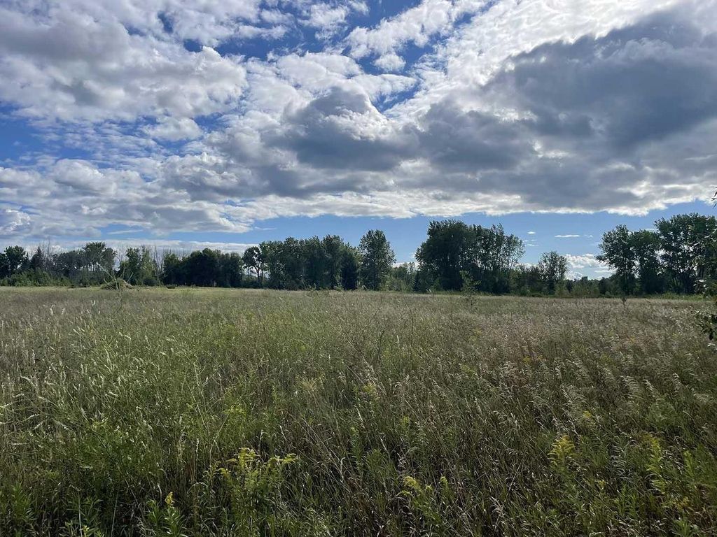 Photo of Summerset CIRCLE, Sturgeon Bay, WI 54235 (MLS # 50321953)